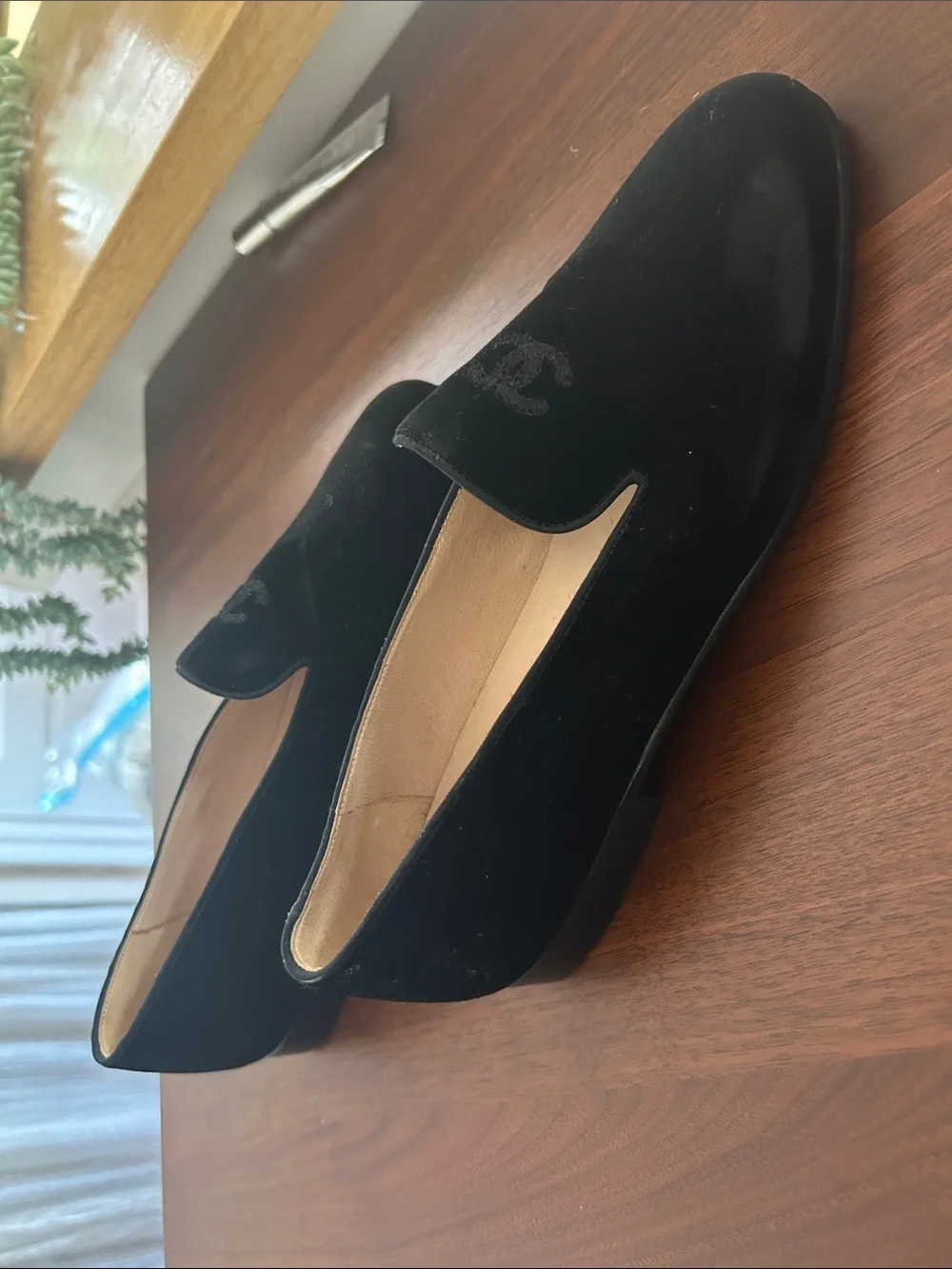 CHANEL classic black